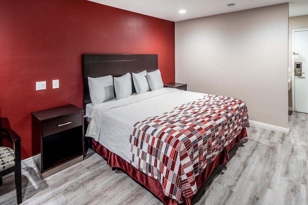 Red Roof Inn St George UT Convention Center - photo 3