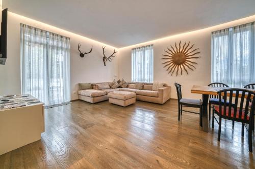 Apartment Heinz — 4-Star Luxury Hotel in Merano, Italy