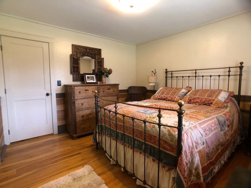 Hemlock Lodge — Davis — photo 4