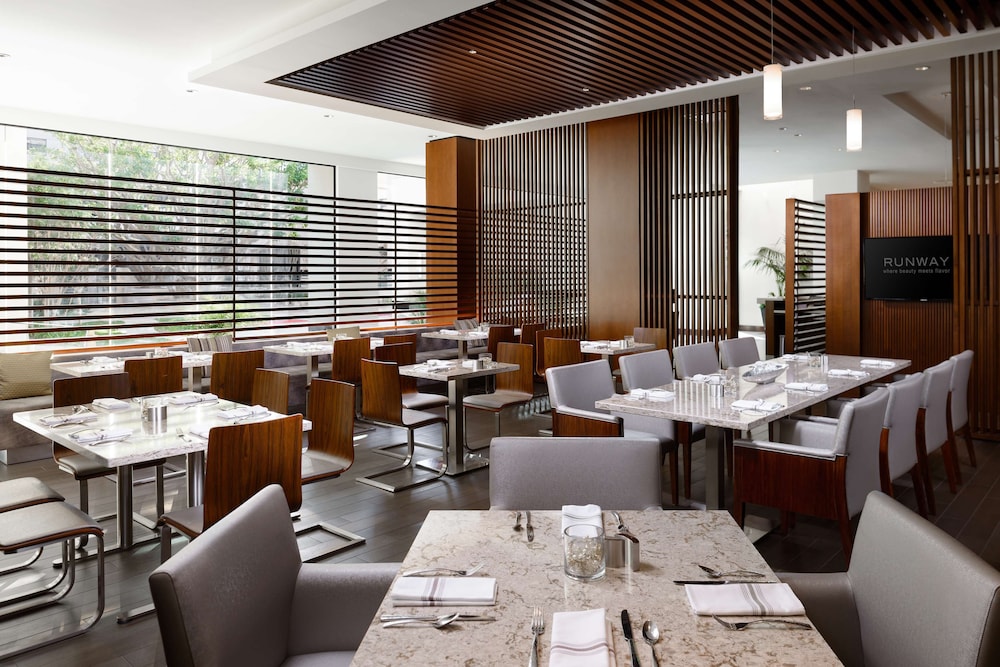 Hilton Woodland Hills Los Angeles - photo 40