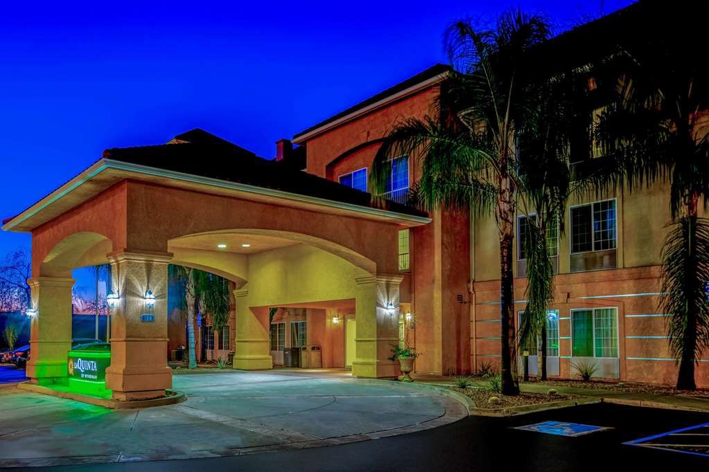 La Quinta Inn & Suites by Wyndham Fowler - photo 6