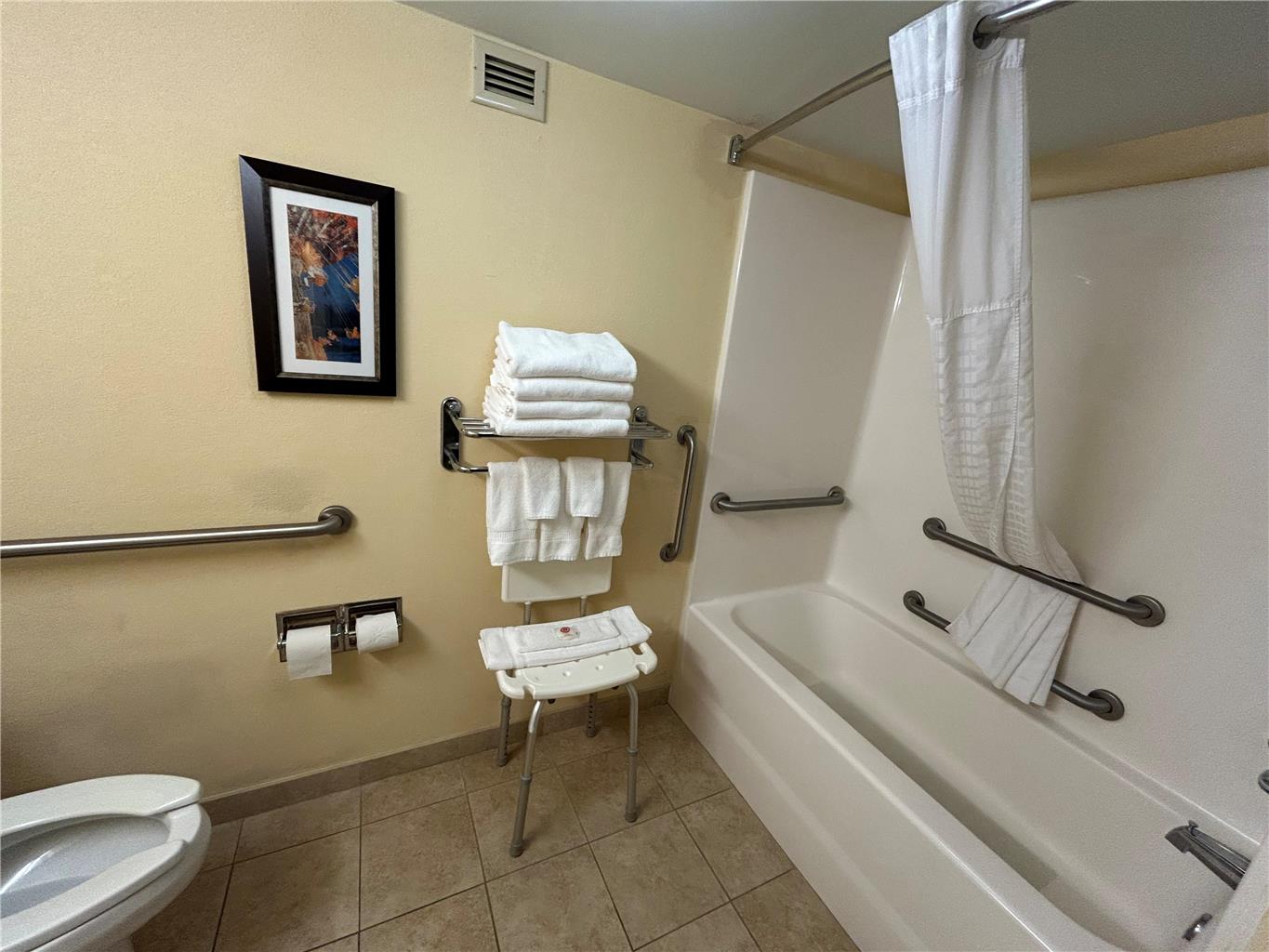 Best Western Chocolate Inn at the Park - photo 12