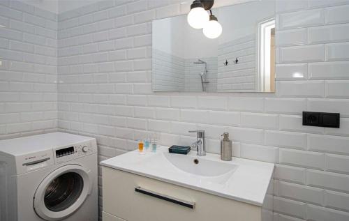 Tranquil 1BR Sololaki Apt By Wehost