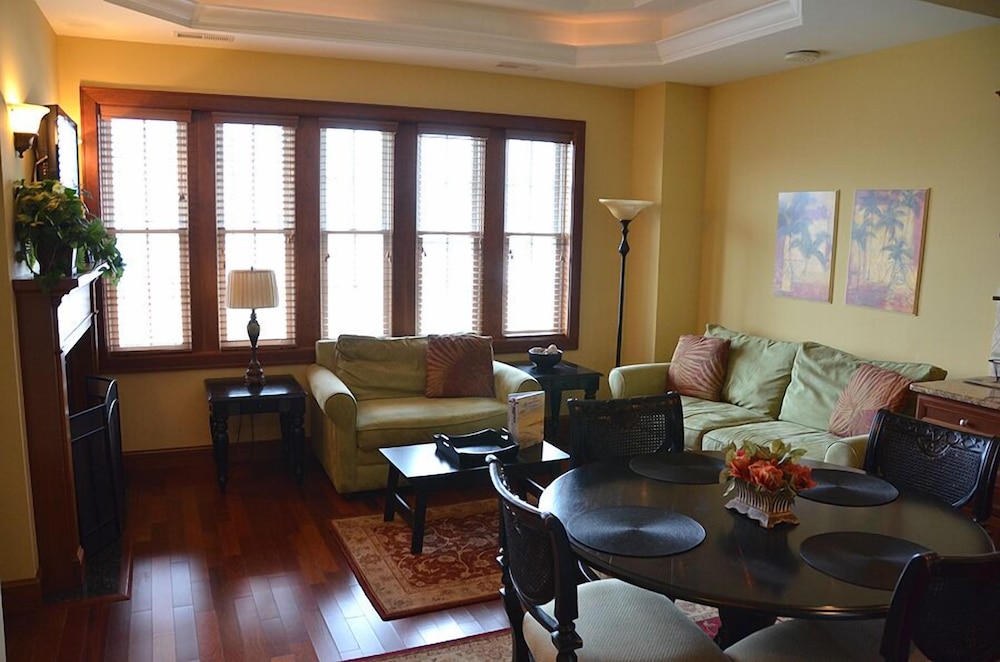 The Flanders Hotel - photo 12