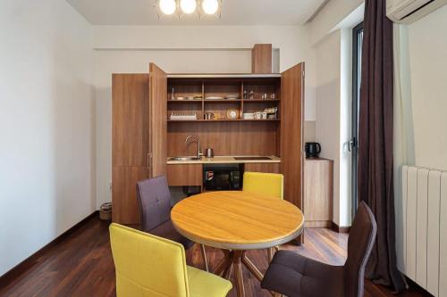Modern Vake Retreat By Wehost