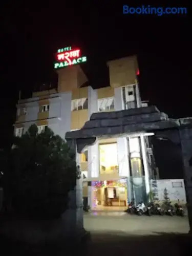 Hotel Maratha Palace in Satara, India