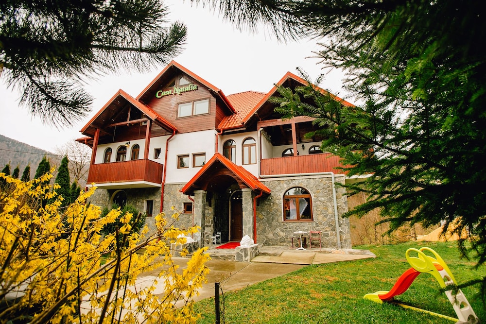 Casa Natalia — 4-Star Luxury Hotel in Sinaia, Romania