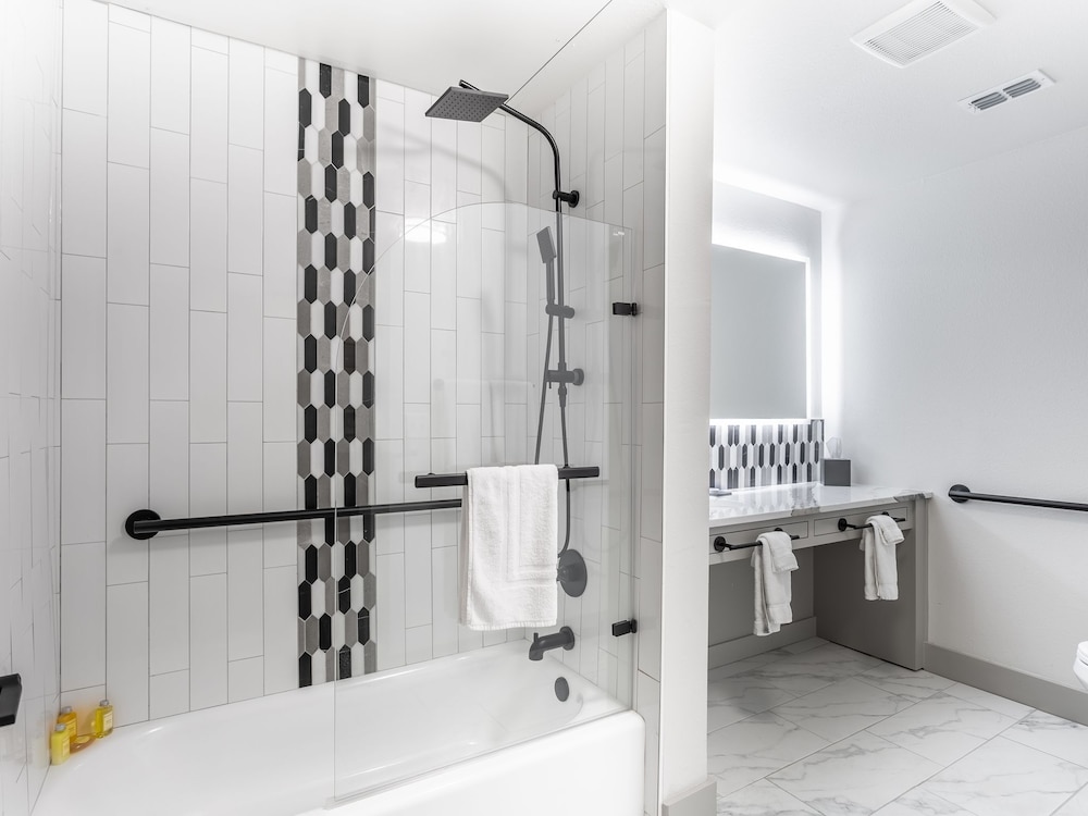 Millsap Suites by Pioneer Pocket Hotel - photo 21