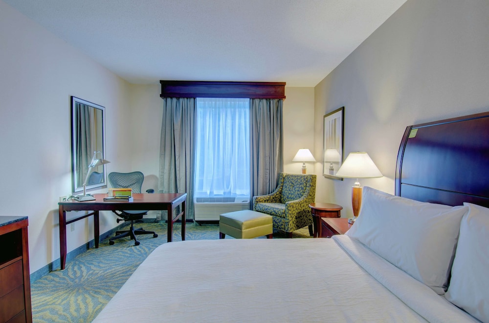 Hilton Garden Inn Norwalk - photo 16