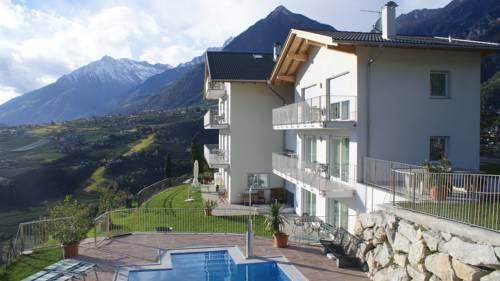 Residence Fiegl — 4-Star Luxury Hotel in Scena, Italy