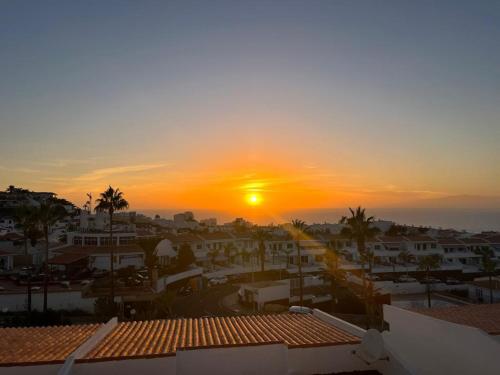 Apartment Lux Studio — 4-Star Luxury Hotel in Adeje, Spain