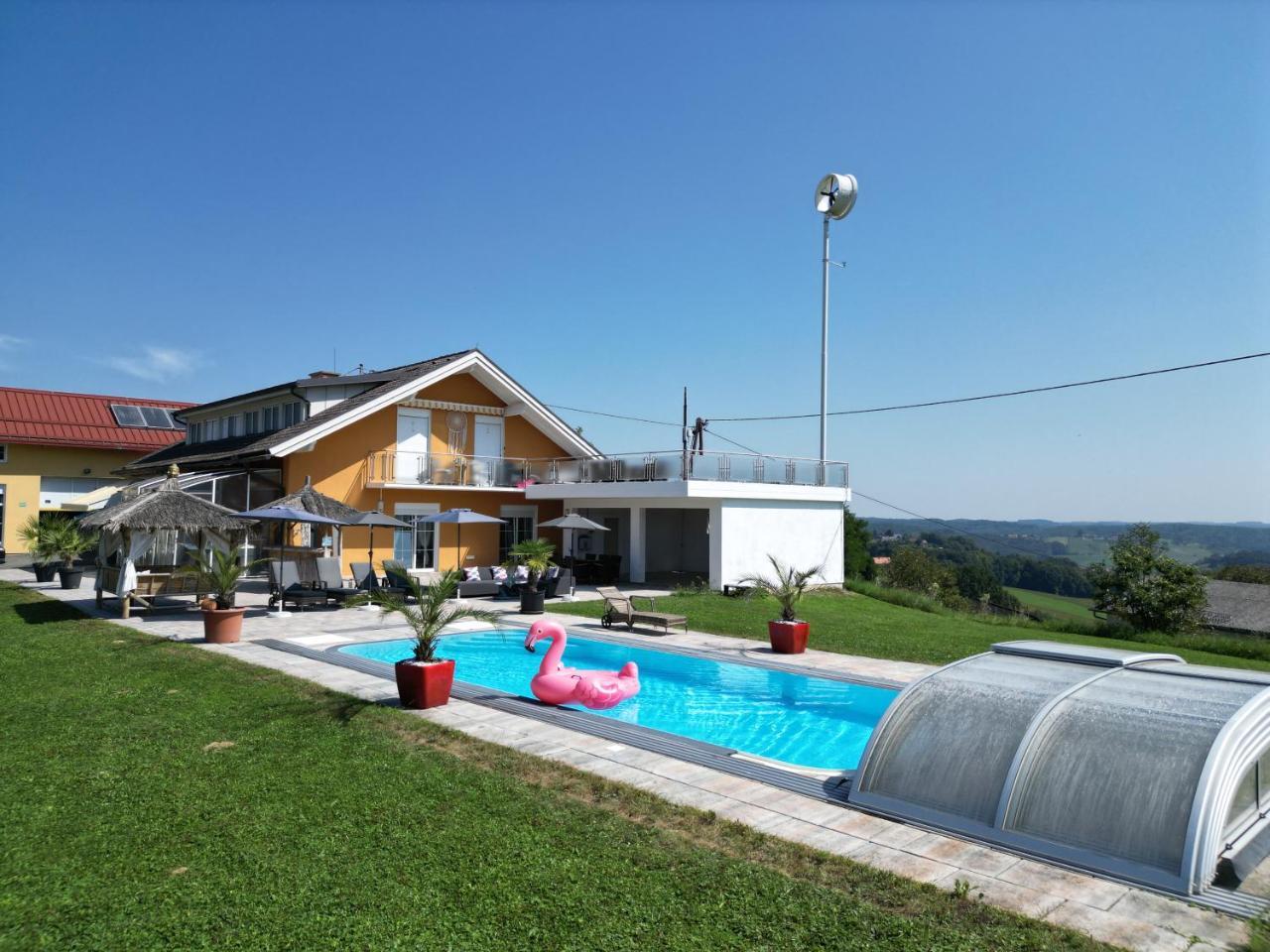 Feriendomizil Schleich im Thermenland — 4-Star Luxury Hotel in Bad Gleichenberg, Austria
