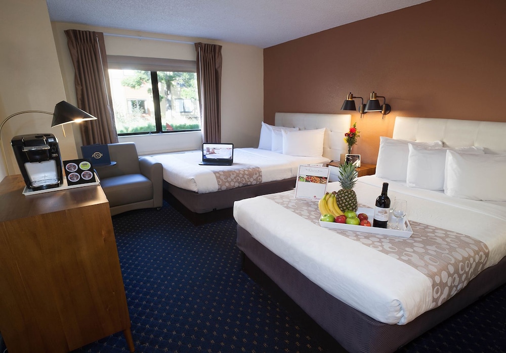 Hotel Focus Sfo - photo 4