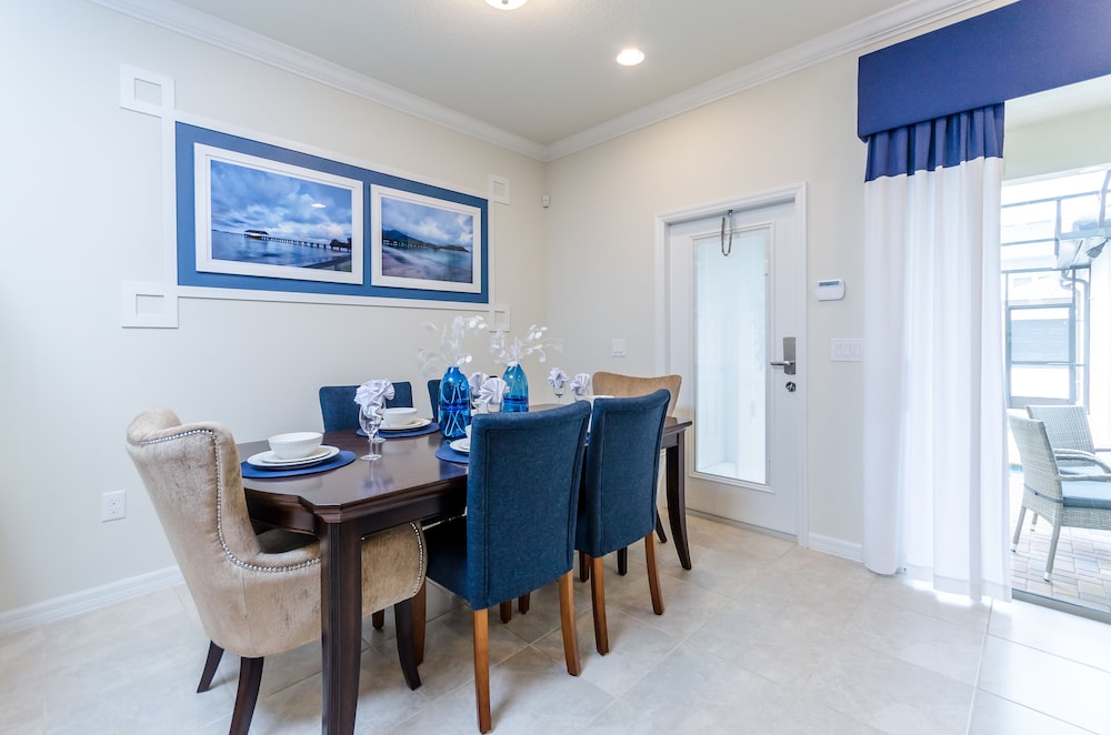8904 Adriatico Lane — 4-Star Luxury Hotel in Kissimmee, United States