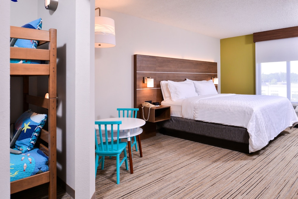 Holiday Inn Express Hotel & Suites Tampa Anderson Rd Veteran by IHG - photo 12