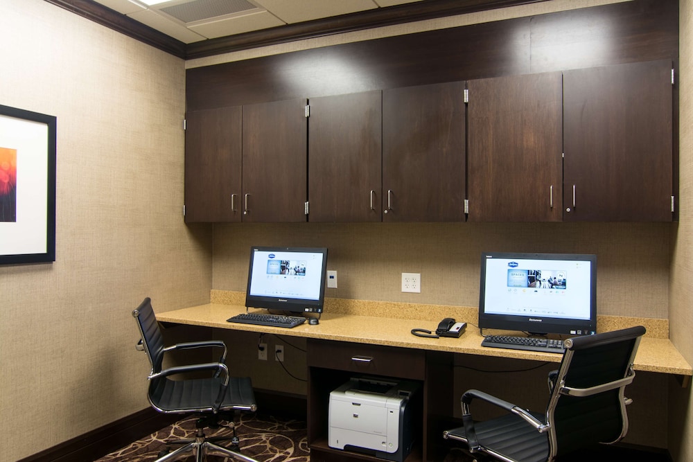 Hampton Inn Orange City - photo 38
