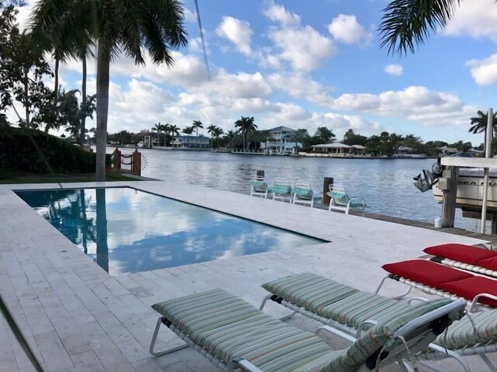 Salty Bungalows Rosie Fort Lauderdale - featured photo