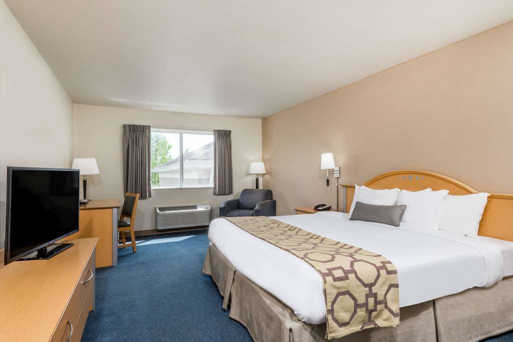 Baymont by Wyndham Noblesville - photo 7