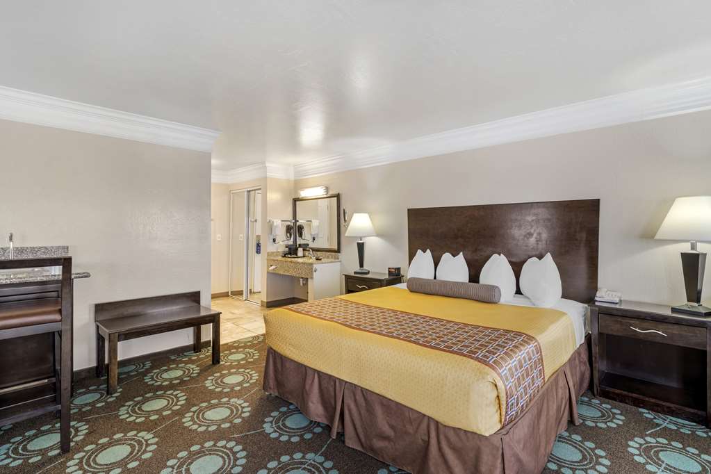 Best Western Liberty Inn - photo 17