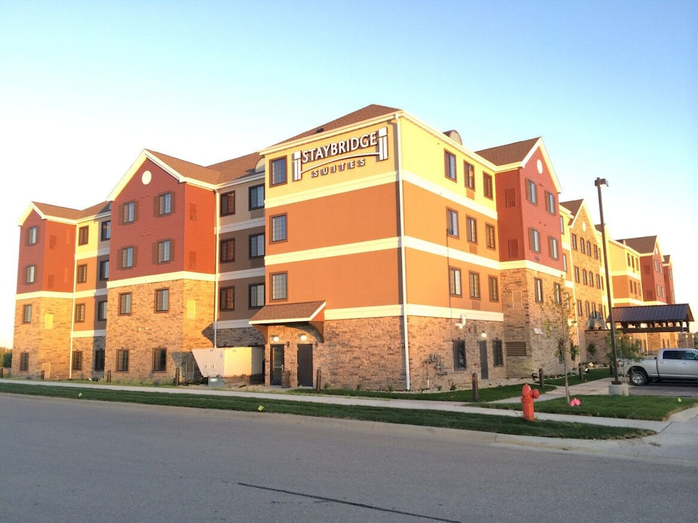 Staybridge Suites Rochester Commerce Dr NW by IHG - photo 57