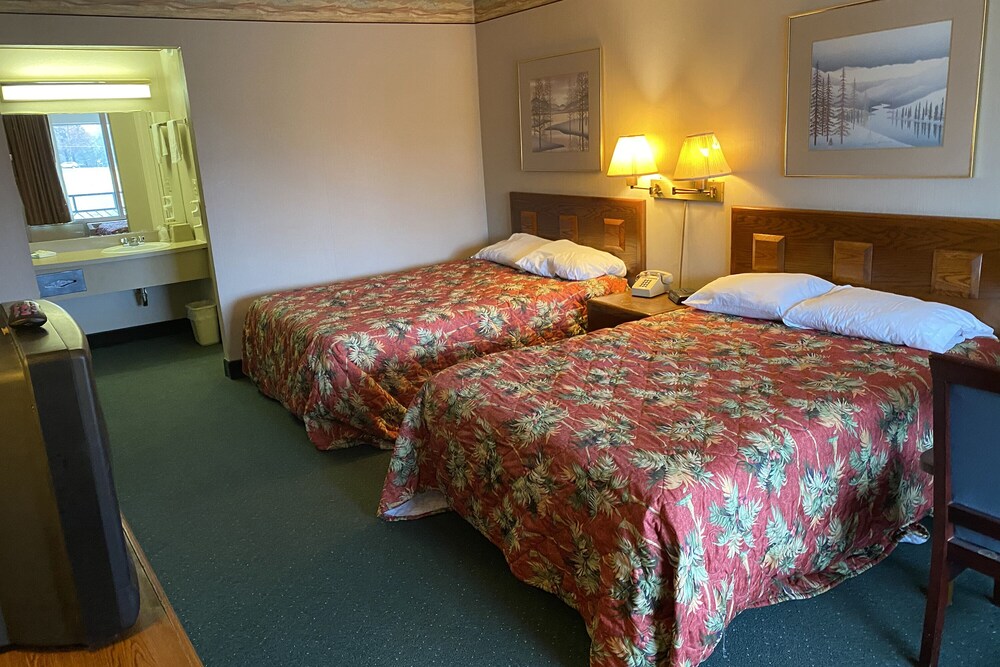 Rain Tree Inn - photo 6