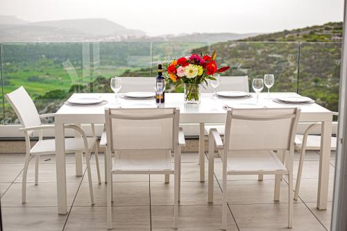 A52 Apartment with Sea and Country Views — 4-Star Luxury Hotel in Mellieha, Malta