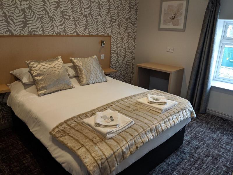 The Queens Head - carbon neutral hotel in Durham