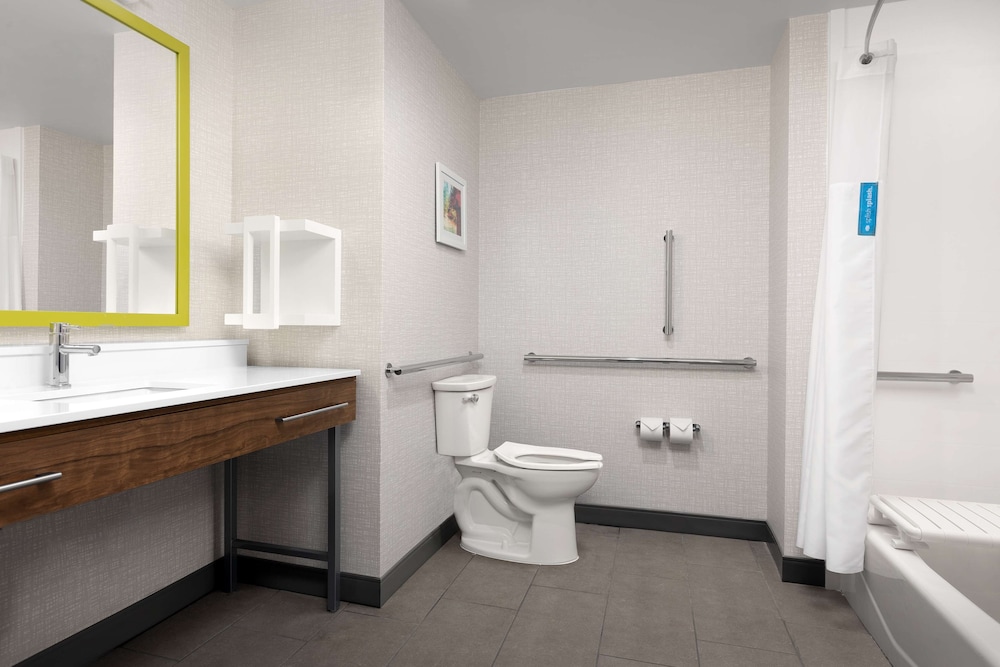 Hampton Inn & Suites Durham University Medical Center - photo 27