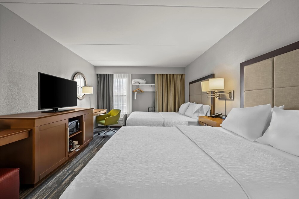 Hampton Inn Toledo South Maumee - photo 9