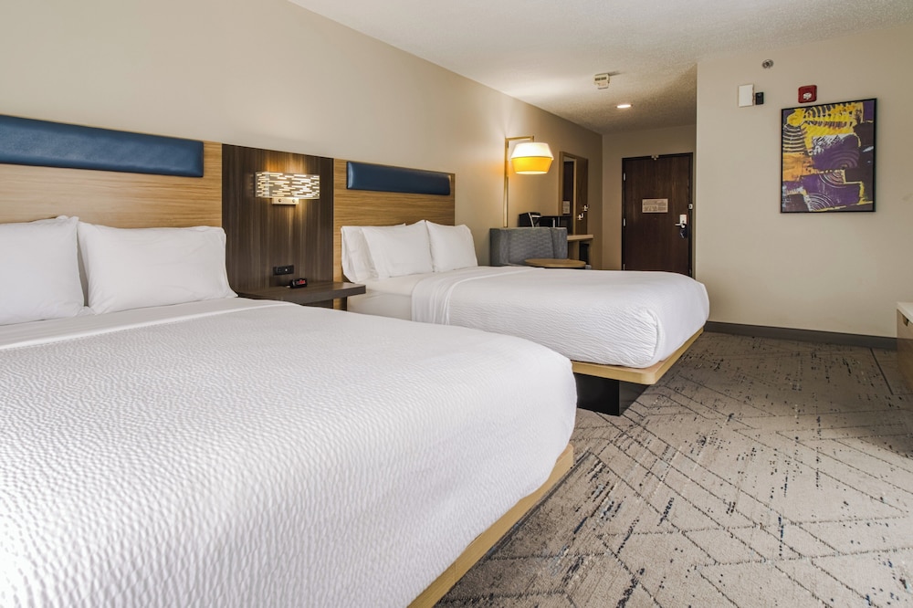 Holiday Inn Express Hartford Newington by IHG - photo 8