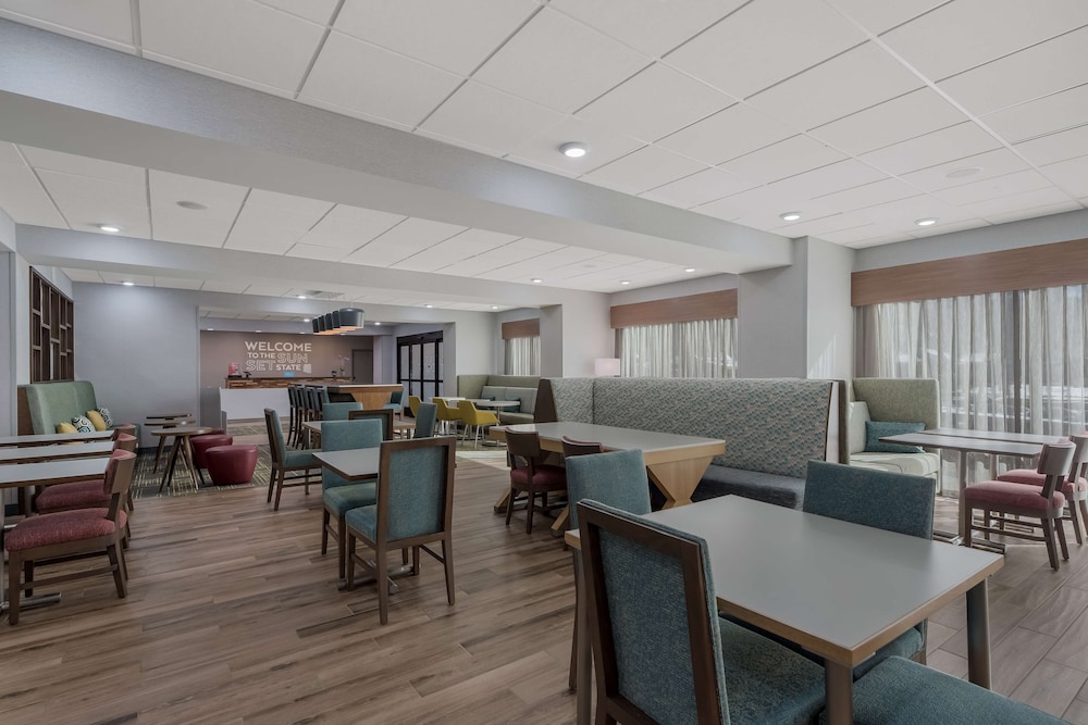 Hampton Inn by Hilton Williams - photo 27