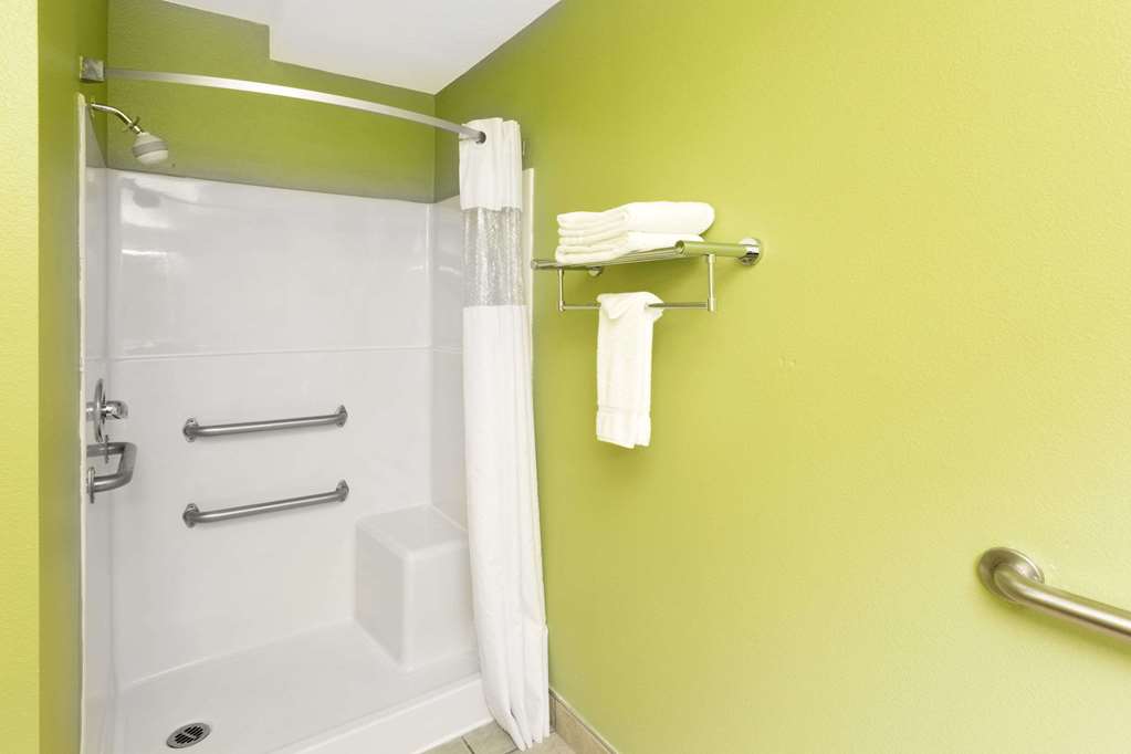 Days Inn by Wyndham Newport OR - photo 7
