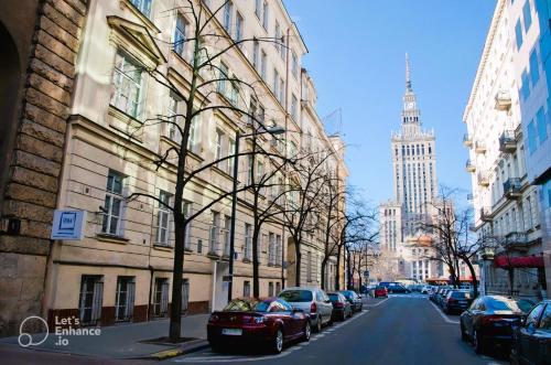 Central Modern Loft with Balcony next to Mariott 600Mbps WiFi — 4-Star Luxury Hotel in Warsaw, Poland