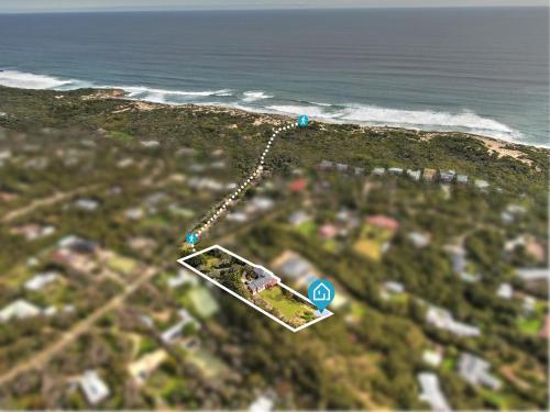 Back Beach Serenity Expansive Home with Games Area — 4-Star Luxury Hotel in Rye, Australia