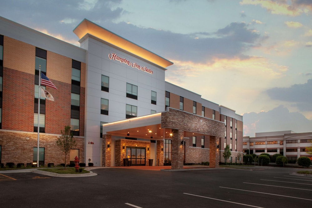 Hampton Inn & Suites Chicago Burr Ridge - photo 26