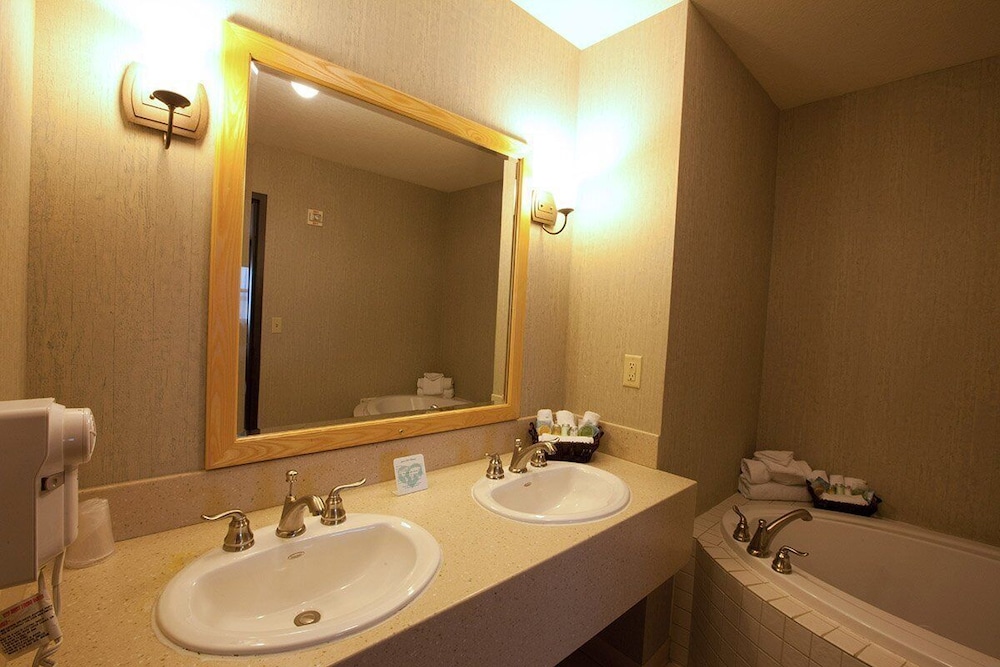 Kewadin Casinos St. Ignace Hotel - photo 7