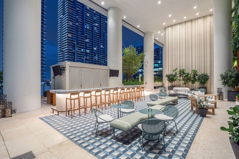 Suites at SLS Lux Brickell managed by CE - photo 22