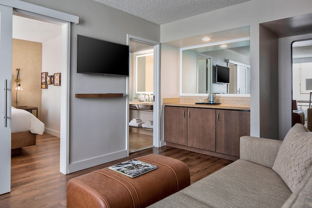 Sheraton Suites Market Center Dallas - photo 15
