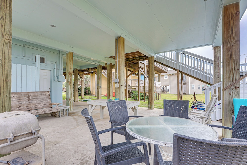 Galveston Vacation Rental Steps to the Beach - photo 15