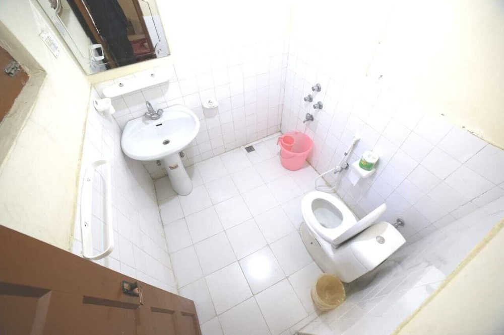 Greenway Hotel & Restaurant in Rajanpur, Pakistan