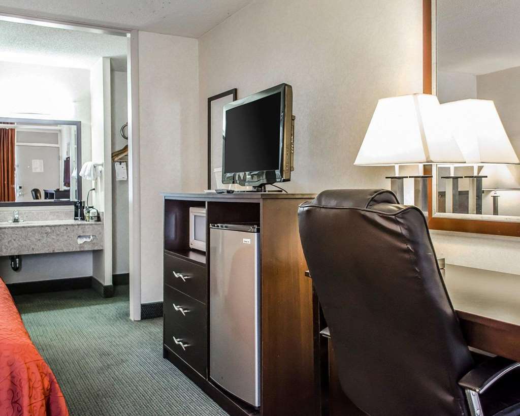 Quality Inn & Suites York East - photo 12