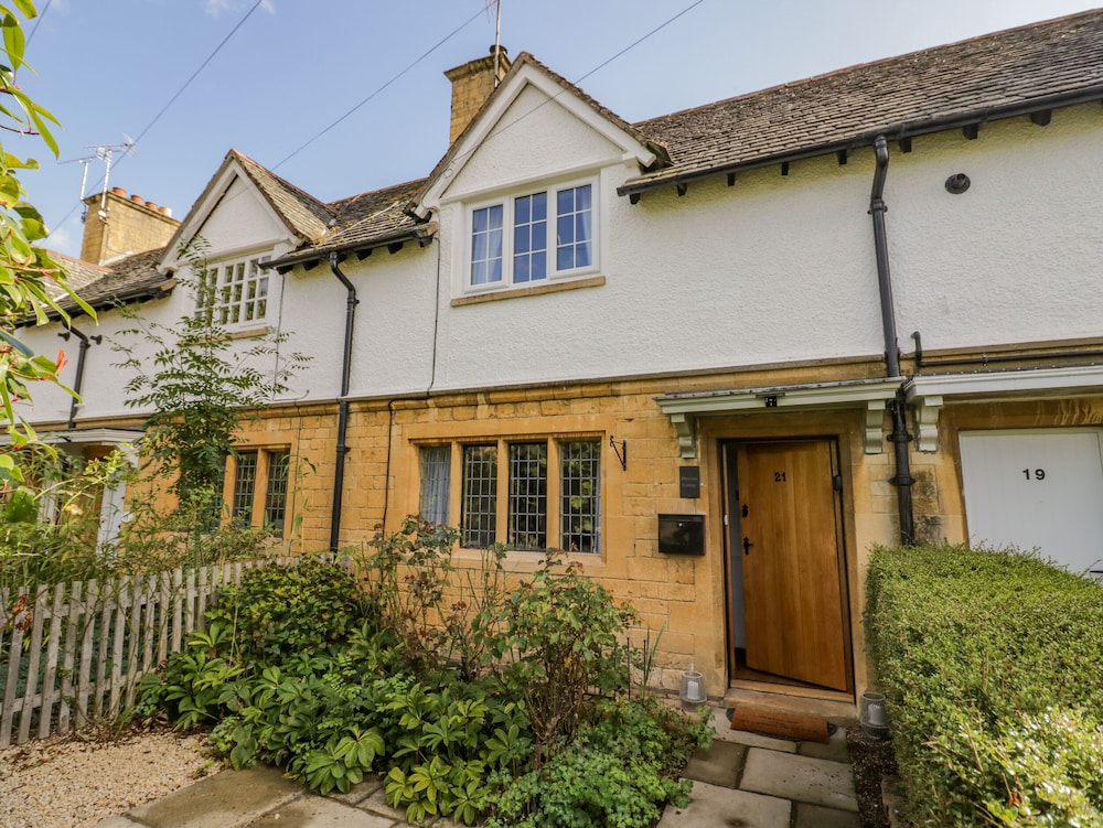 Blossom Cottage — 4-Star Luxury Hotel in Broadway, United Kingdom