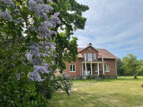 Villa Walterangen — 4-Star Luxury Hotel in Tibro, Sweden