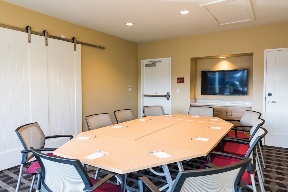 TownePlace Suites by Marriott Portland Beaverton - photo 18