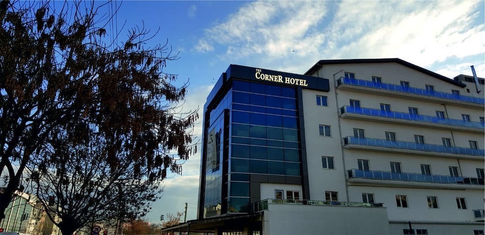 The Corner Hotel — hotel in Sincan