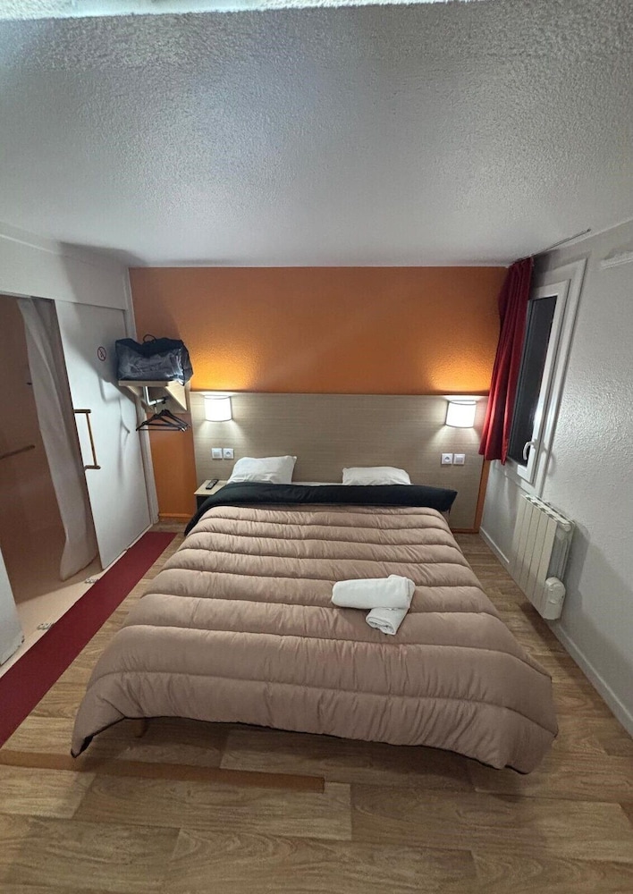 Premiere Classe Fontenay Tresigny — hotel in Fontenay-Tresigny