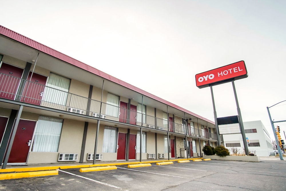 OYO Hotel Hutchinson West 4th Ave — hotel in Hutchinson