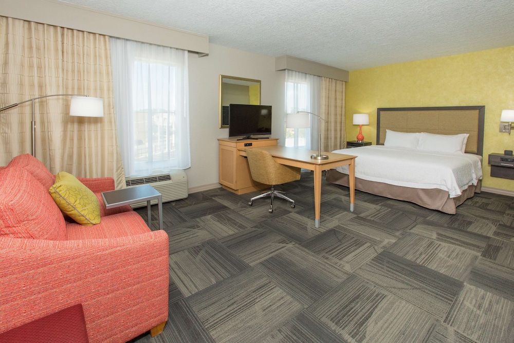 Hampton Inn Palatka - photo 11
