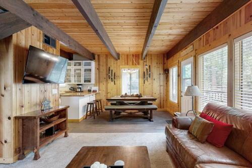 Tranquil Family Cabin