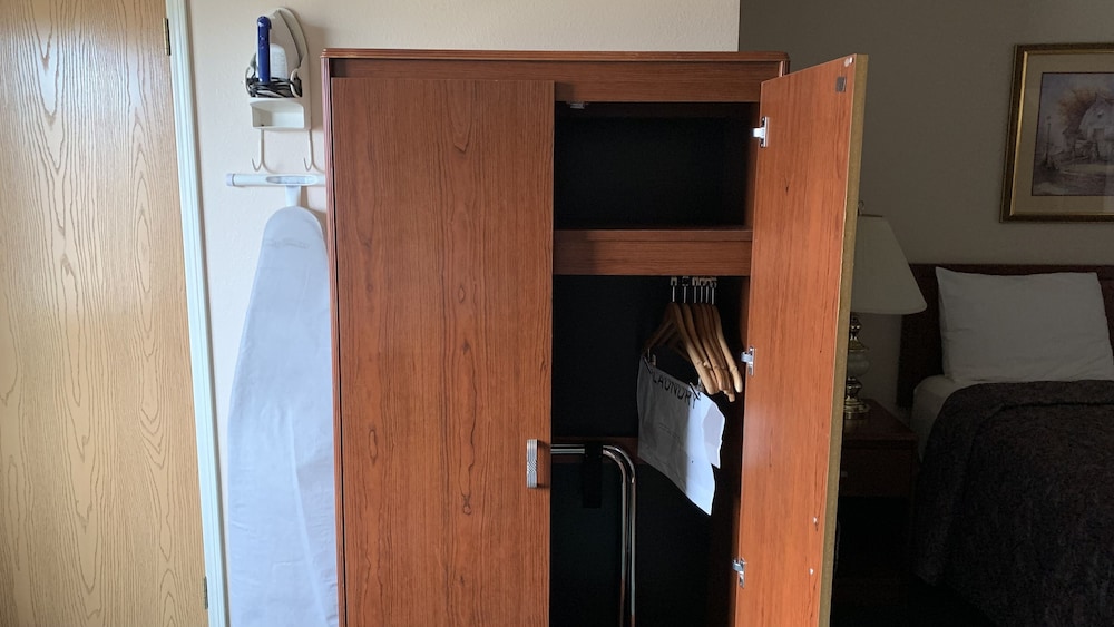 Fairbridge Inn & Suites Miles City - photo 33